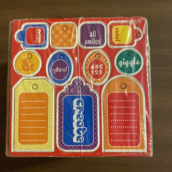 Chipboard Cube Primary Colorbök - Picture 5 of 6